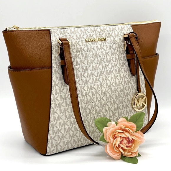 MICHAEL KORS CHARLOTTE LARGE TOP ZIP TOTE VANILLA - Picture 2 of 16